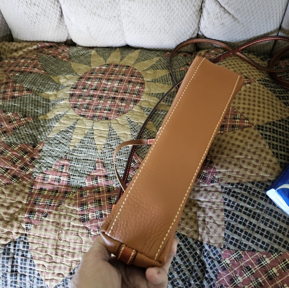 Dooney & Bourke - Picture 2 of 7